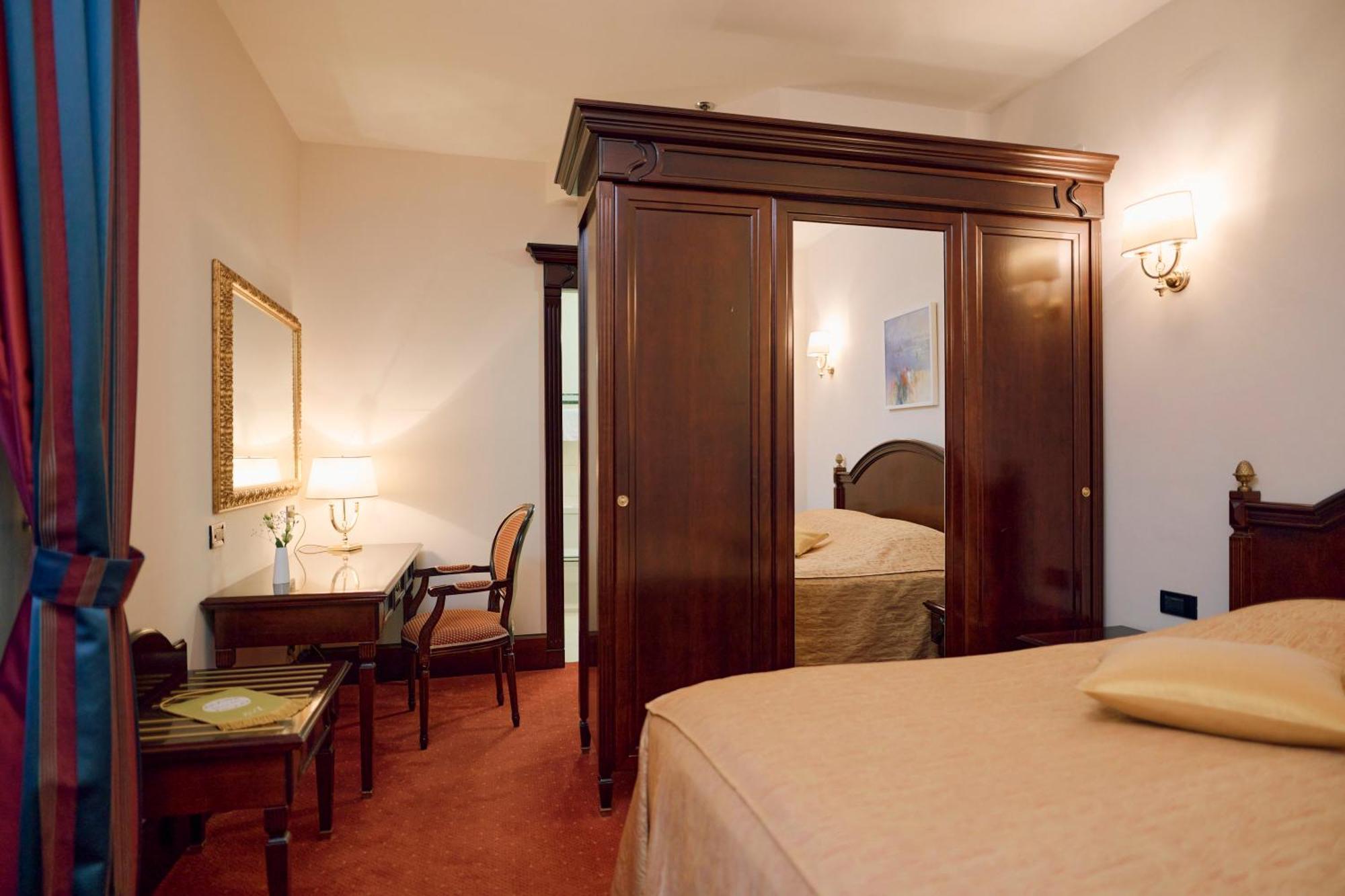 Arbiana Heritage Hotel Rab Town Bilik gambar